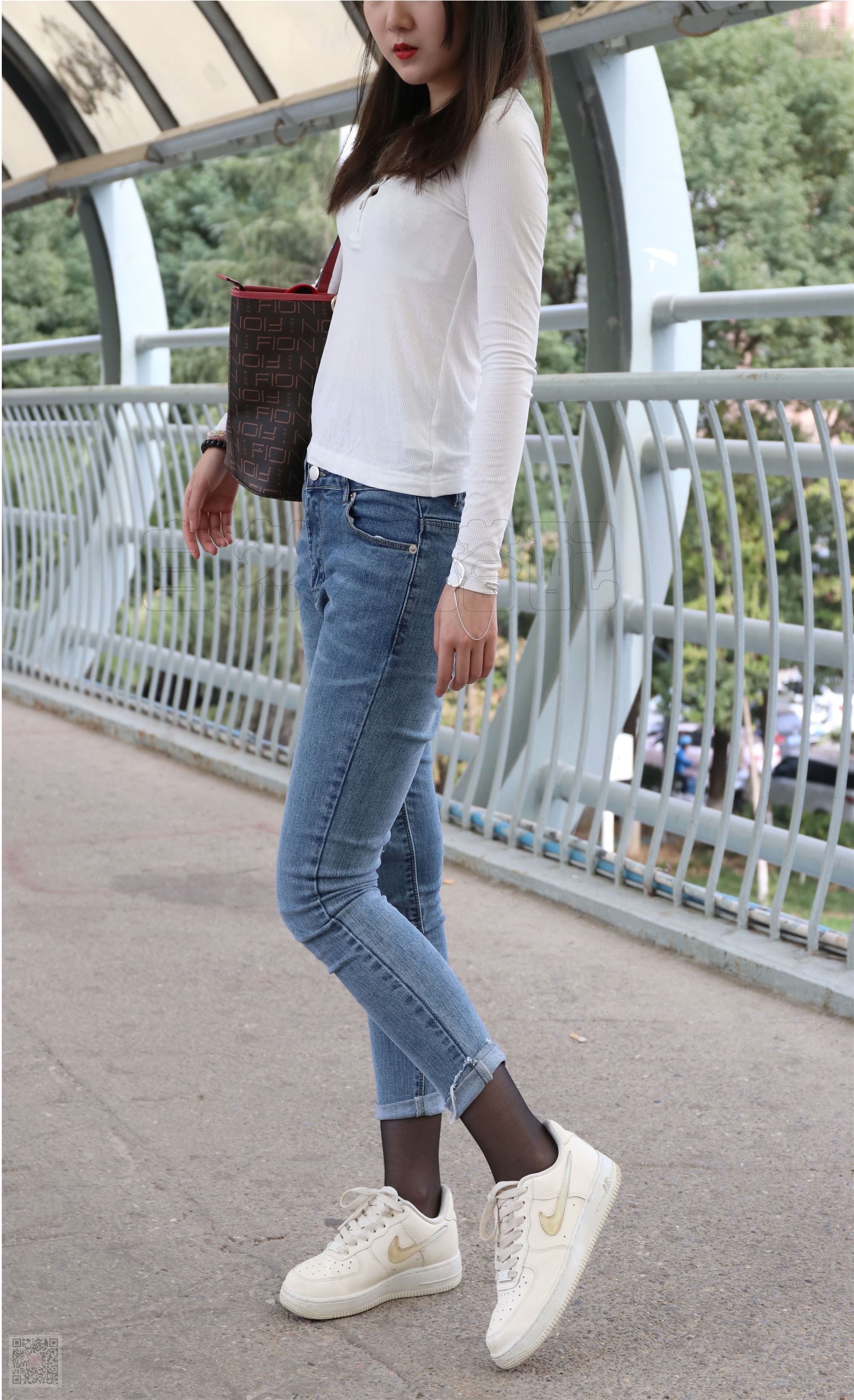 SiHua思话  SH026 露露 人群里的裤里斯